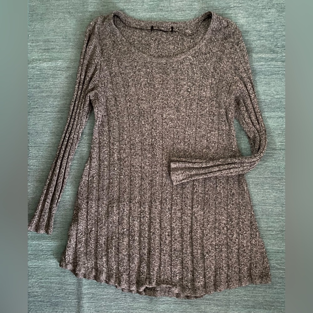 Gray & Black Light Sweater Dress/Tunic. Excellent Condition. Versatile! Size M